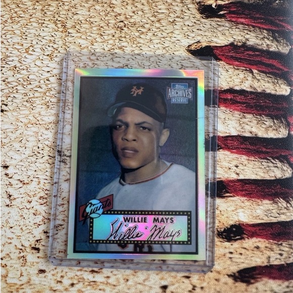 2001 Topps Archives Reserve Refractor Reprint, Willie Mays, #261 (91 of 100). - Picture 1 of 4
